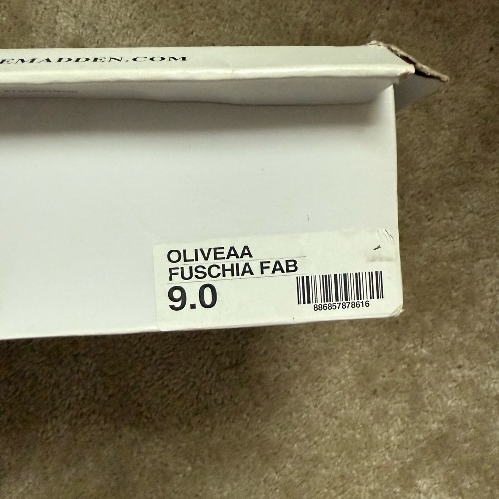 Steve Madden Vibrant Magenta Platform Heels - Picture 3 of 3